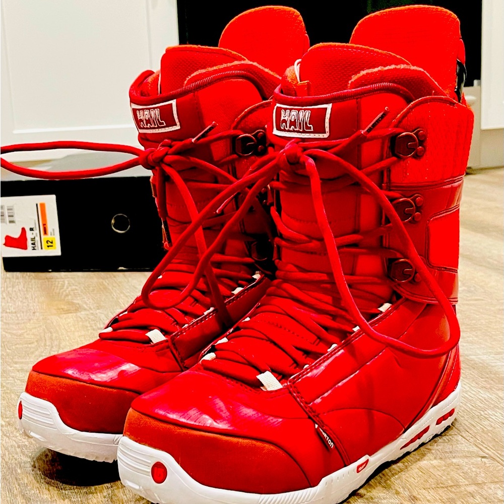 Burton HAIL-R Mens Snowboard Boots - Size 12 - RED - Minty.  Fresh as 2012.